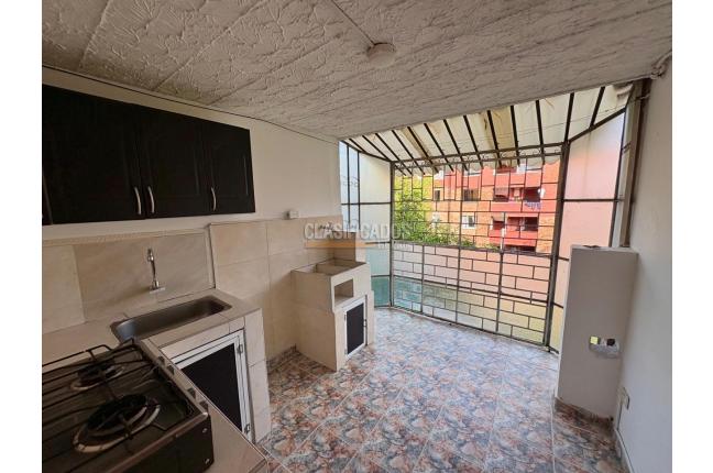 Apartamentos, Alquiler, Alcázares - $570.000