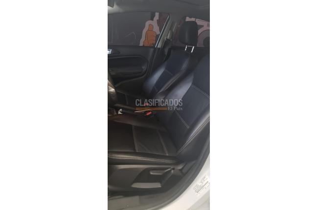 Ford Fiesta 2015 - $38.000.000