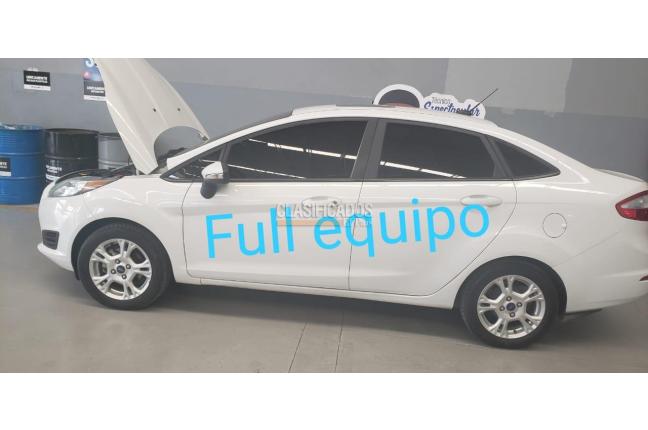 Ford Fiesta 2015 - $38.000.000