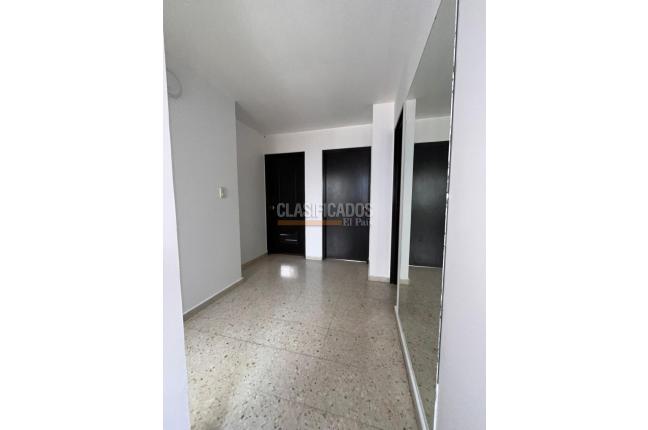 Apartamentos, Alquiler, Colseguros - $1.650.000