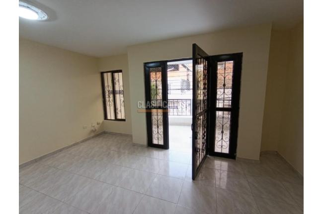 Casas, Alquiler, Santa Mónica Popular - $1.350.000