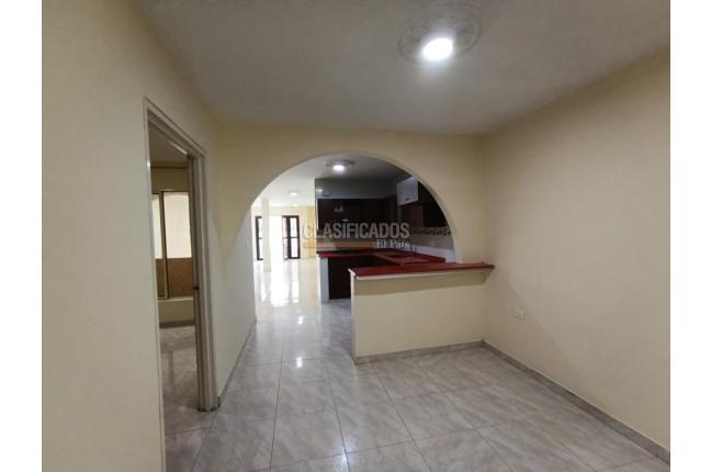 Casas, Alquiler, Santa Mónica Popular - $1.350.000