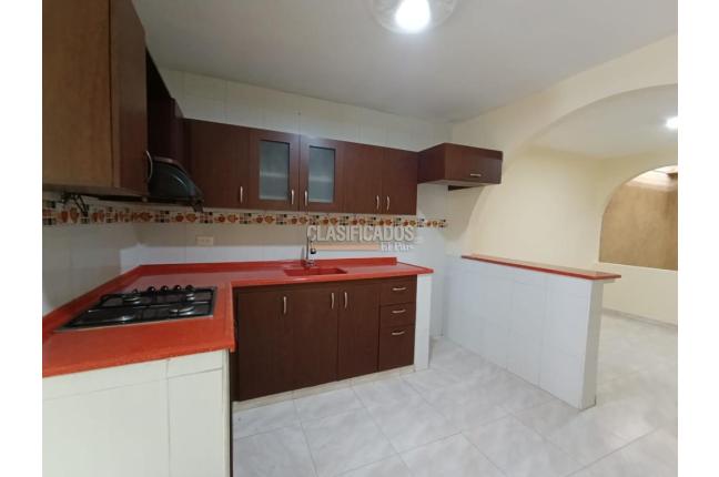 Casas, Alquiler, Santa Mónica Popular - $1.350.000