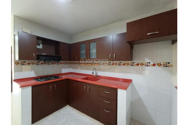 Casas, Alquiler, Santa Mónica Popular - $1.350.000