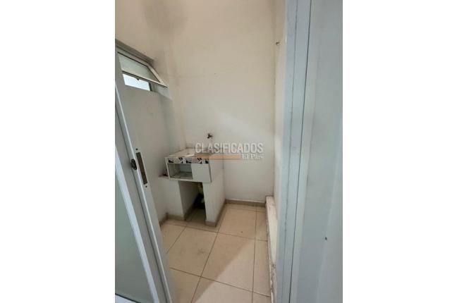 Apartaestudios, Alquiler, La Flora - $950.000