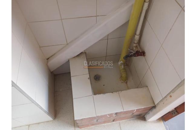 Locales y Bodegas, Alquiler, Alameda - $2.200.000