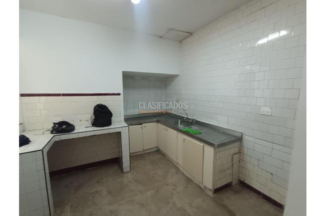 Casas, Alquiler, Champagñat - $2.000.000