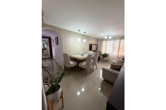 Apartamentos, Venta en Cañaverales