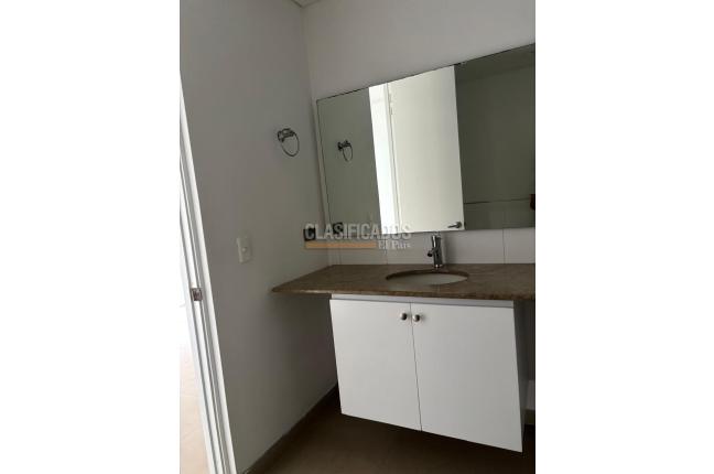 Apartamentos, Alquiler, Arboleda - $5.600.000