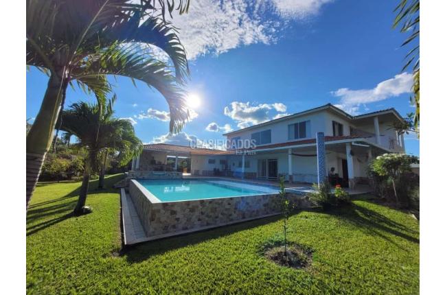 Fincas y Casas Campestres, Venta en El Cerrito