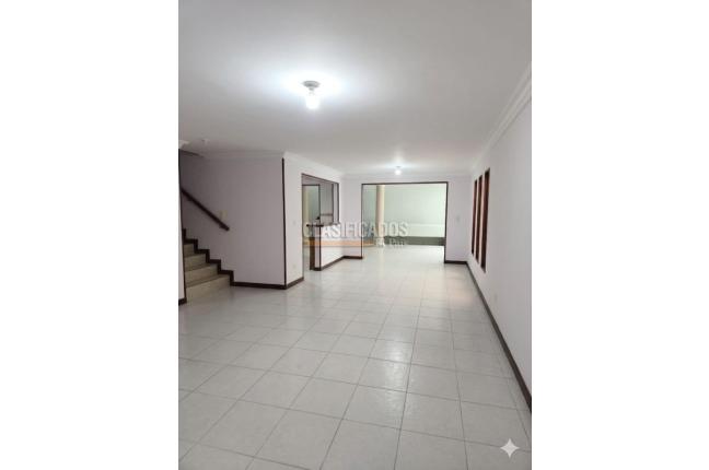Casas, Alquiler, Capri - $5.500.000