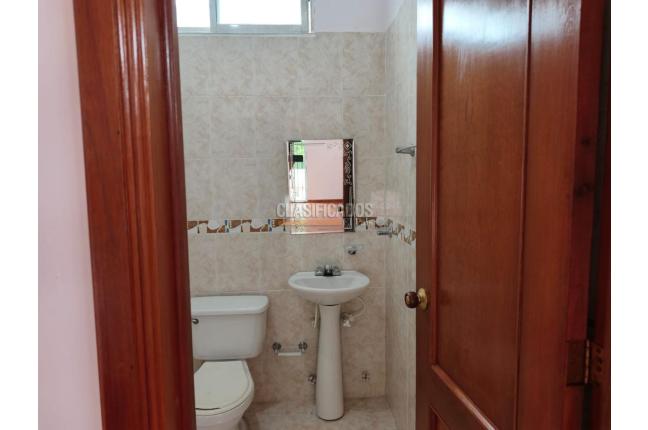 Casas, Alquiler, Capri - $5.500.000