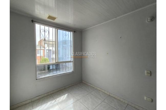 Casas, Alquiler, Ciudad Pacifica - $1.900.000