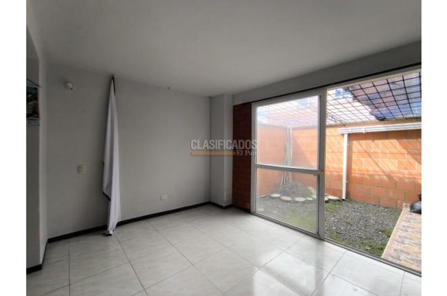 Casas, Alquiler, Ciudad Pacifica - $1.900.000
