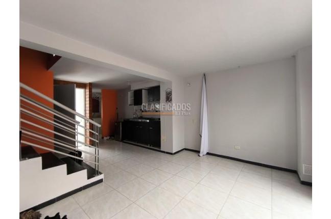 Casas, Alquiler, Ciudad Pacifica - $1.900.000