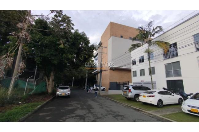 Oficinas y Consultorios, Alquiler en Ciudad Jardín