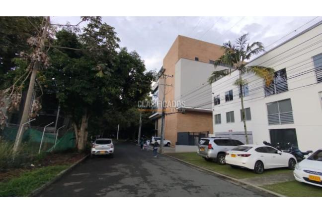 Oficinas y Consultorios, Alquiler en Ciudad Jardín