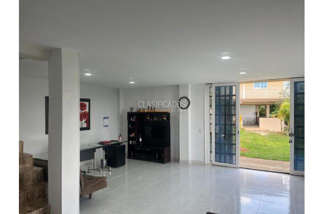 Casas, Venta en La Buitrera