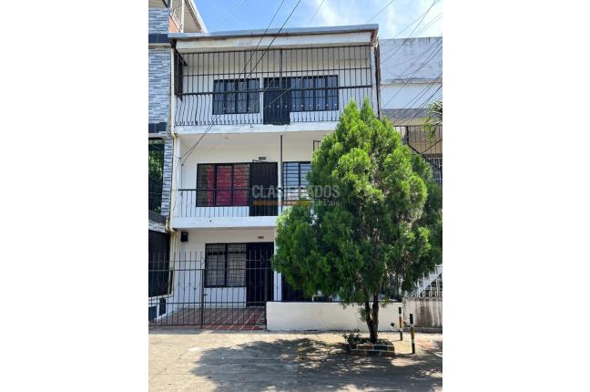 Casas, Venta en Atanasio Girardot