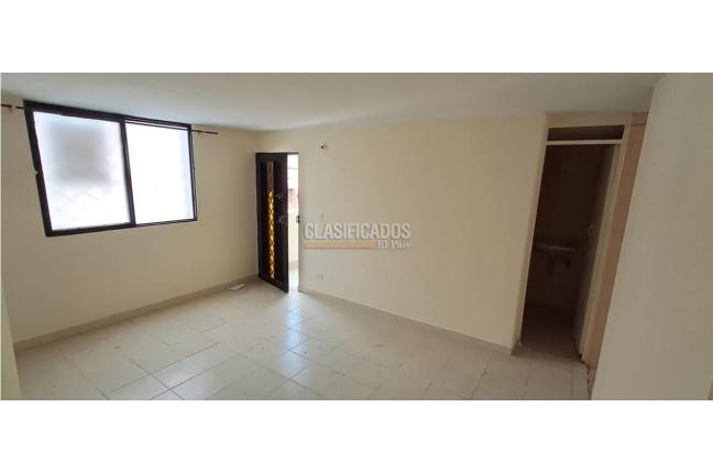 Apartamentos, Alquiler, Alcázares - $700.000