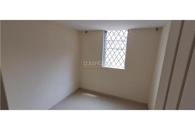 Apartamentos, Alquiler, Alcázares - $700.000