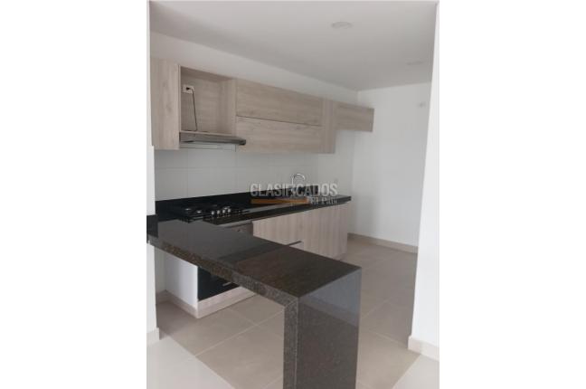 Apartamentos, Alquiler, Centro Ccial Cosmocentro - $3.700.000
