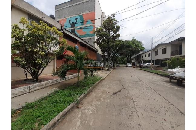 Apartamentos, Alquiler, Prados del Norte - $2.300.000