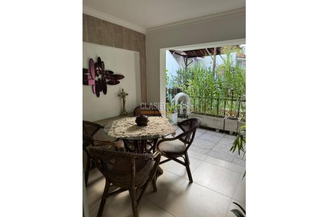 Casas, Venta en Ciudad Jardín