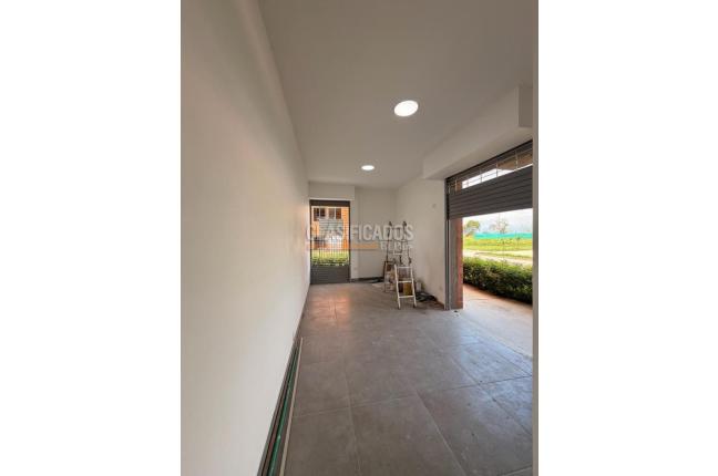 Locales y Bodegas, Alquiler, Ciudad Pacifica - $2.000.000