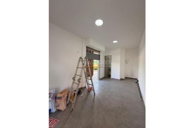 Locales y Bodegas, Alquiler, Ciudad Pacifica - $2.000.000