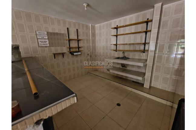 Locales y Bodegas, Alquiler, Manuela Beltrán - $850.000