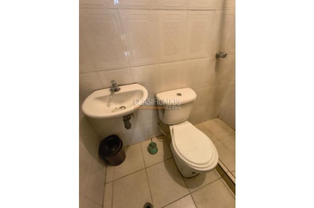 Locales y Bodegas, Alquiler, Manuela Beltrán - $850.000