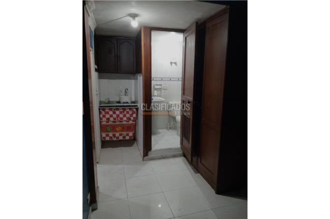 Oficinas y Consultorios, Alquiler, Ciudad Capri - $1.350.000