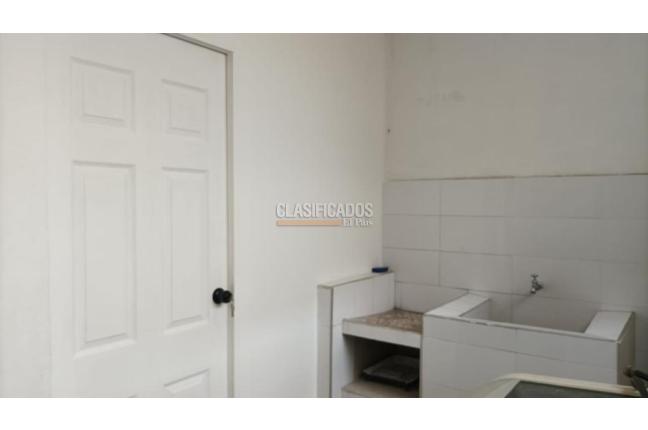 Apartamentos, Alquiler, Versalles - $2.700.000