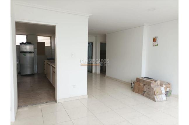Apartamentos, Alquiler, Versalles - $2.700.000