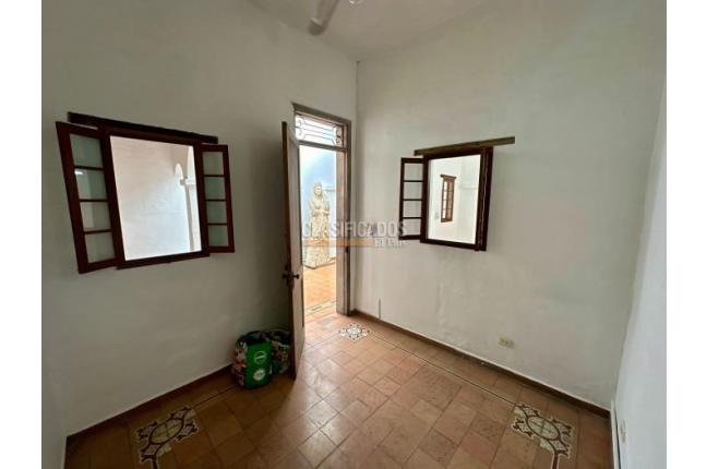 Locales y Bodegas, Alquiler, San Antonio - $3.800.000
