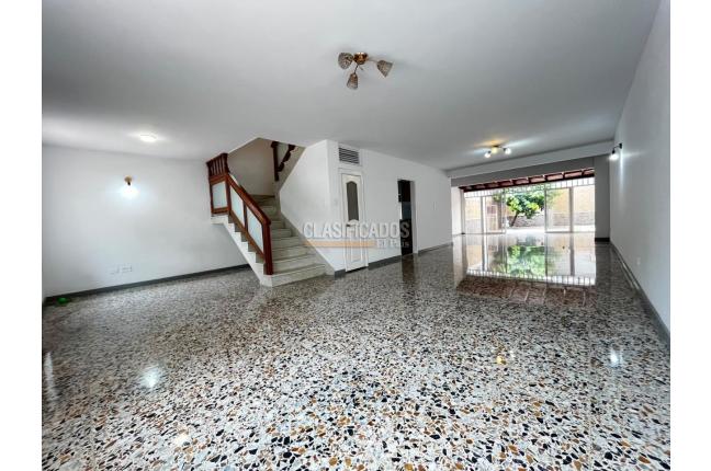 Casas, Alquiler en La Flora
