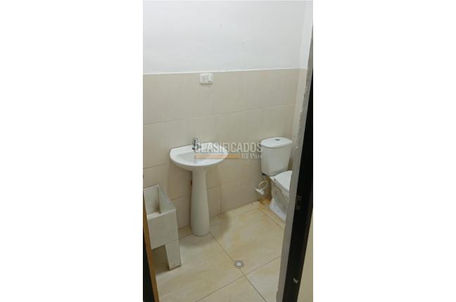 Locales y Bodegas, Alquiler, Bella Suiza - $2.500.000