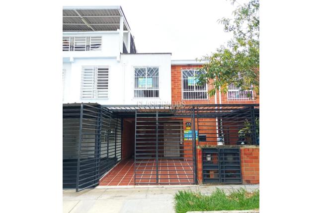 Casas, Alquiler en Ciudad Pacifica