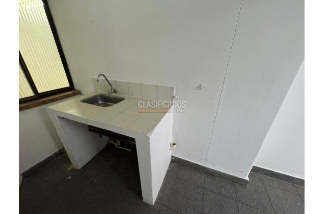 Locales y Bodegas, Alquiler, Tequendama - $2.800.000