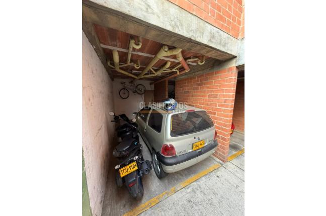 Apartamentos, Venta, Primero de Mayo - $220.000.000