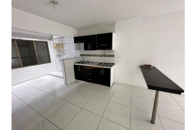 Apartamentos, Alquiler, El Guabal - $980.000