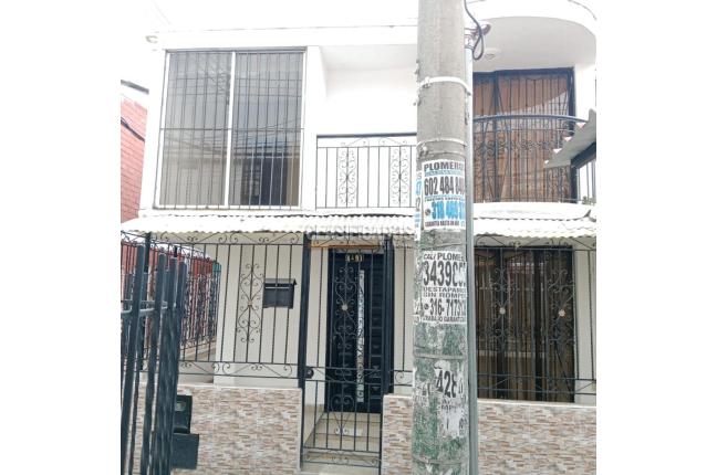 Casas, Alquiler en Villa del Prado