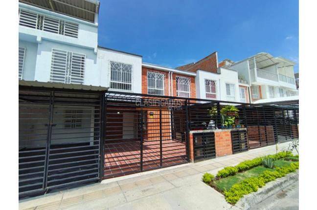 Casas, Alquiler, Ciudad Pacifica - $2.300.000