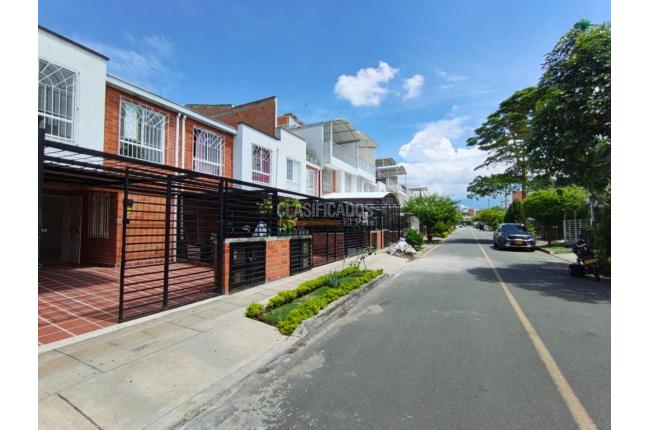 Casas, Alquiler, Ciudad Pacifica - $2.300.000
