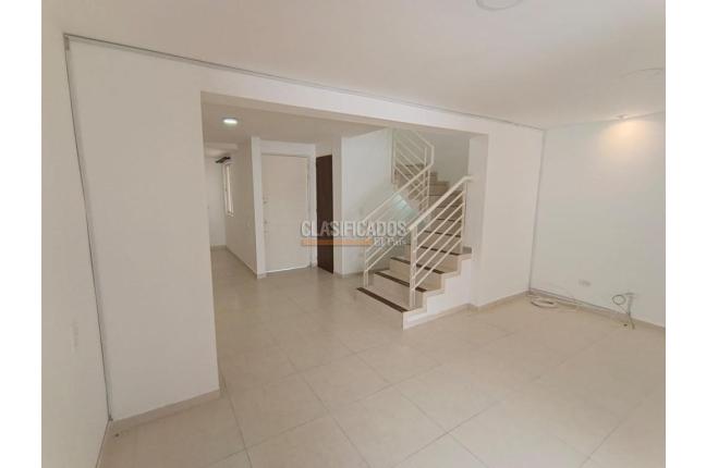 Casas, Alquiler, Ciudad Pacifica - $2.300.000