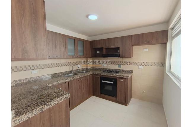 Casas, Alquiler, Ciudad Pacifica - $2.300.000