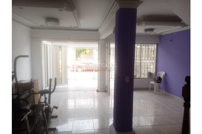 Casas, Venta, Primero de Mayo - $430.000.000