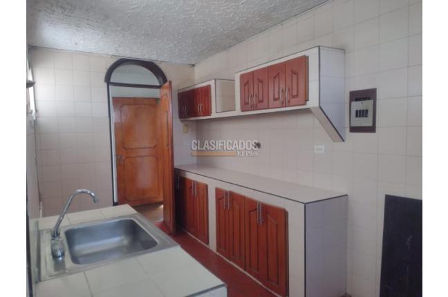 Apartamentos, Alquiler, Versalles - $1.500.000