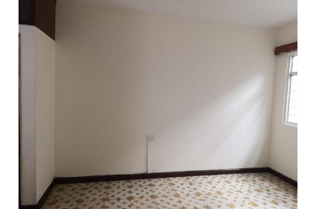 Casas, Alquiler, 7 de Agosto - $900.000